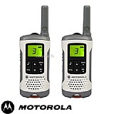 זוג מכשירי ווקי טוקי MOTOROLA T50 כולל סוללות נטענות זוג מכשירי ווקי טוקי MOTOROLA T50 כולל סוללות נטענות