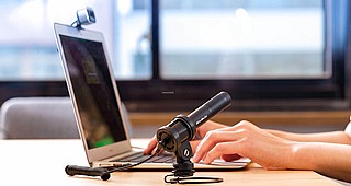 �������� ������ AVerMedia LIVE STREAMER MIC AM133 