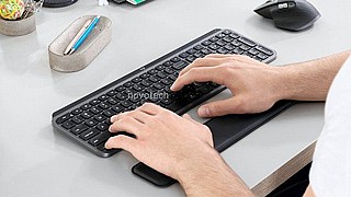 ����� ������� �� ����� ���� Logitech MX Keys Plus